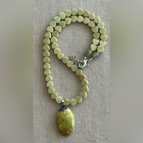 Adjustable 16-1/2 inch Jade and Lizardite gemstone bead Necklace NWOT - Picture 6 of 9